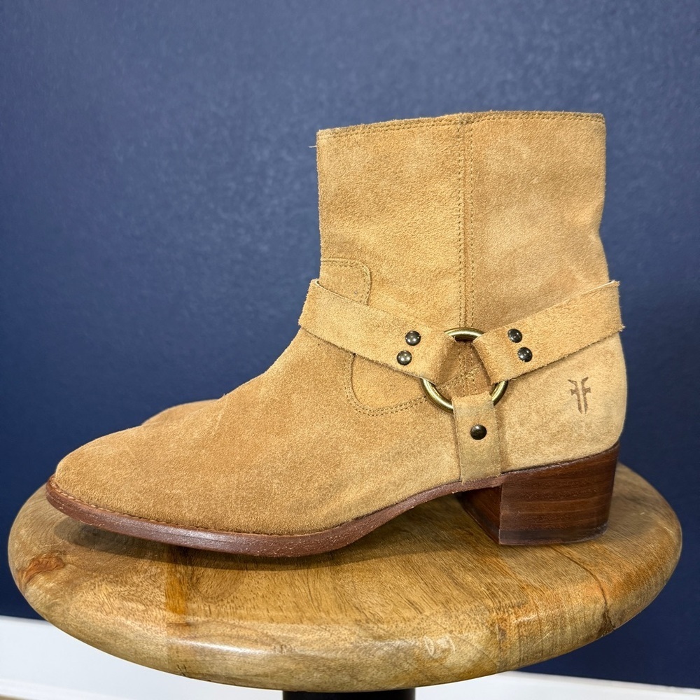 Frye Dara Tan Suede Short Ankle Boots | Size 6.5